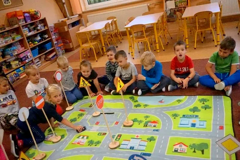 Jak zapewnić bezpieczeństwo dzieciom w żłobku? Sprawdź, ile opiekunek powinno być według przepisów
