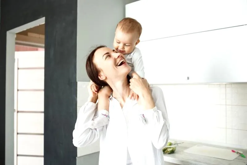Świeże pomysły na dietę po porodzie: inspirujące menu dla młodych mam